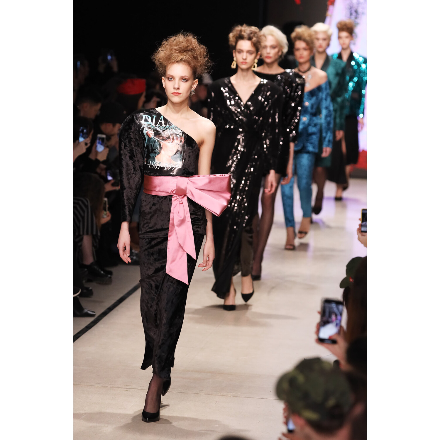 Фото Product of Imitation Fall 2019 Ready-to-Wear / Product of Imitation осень-зима 2019 / Неделя моды: Москва